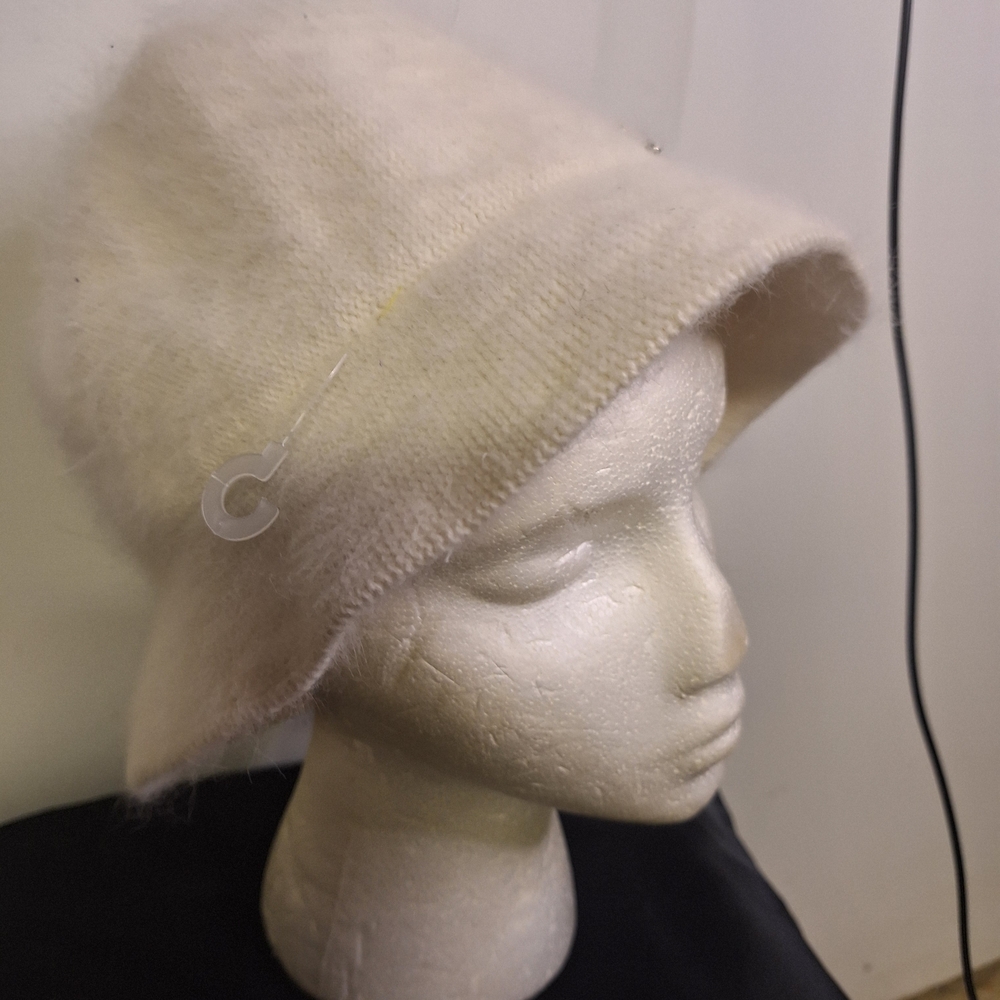 NWOT Betmar NY  Cream Women's Bucket Hat